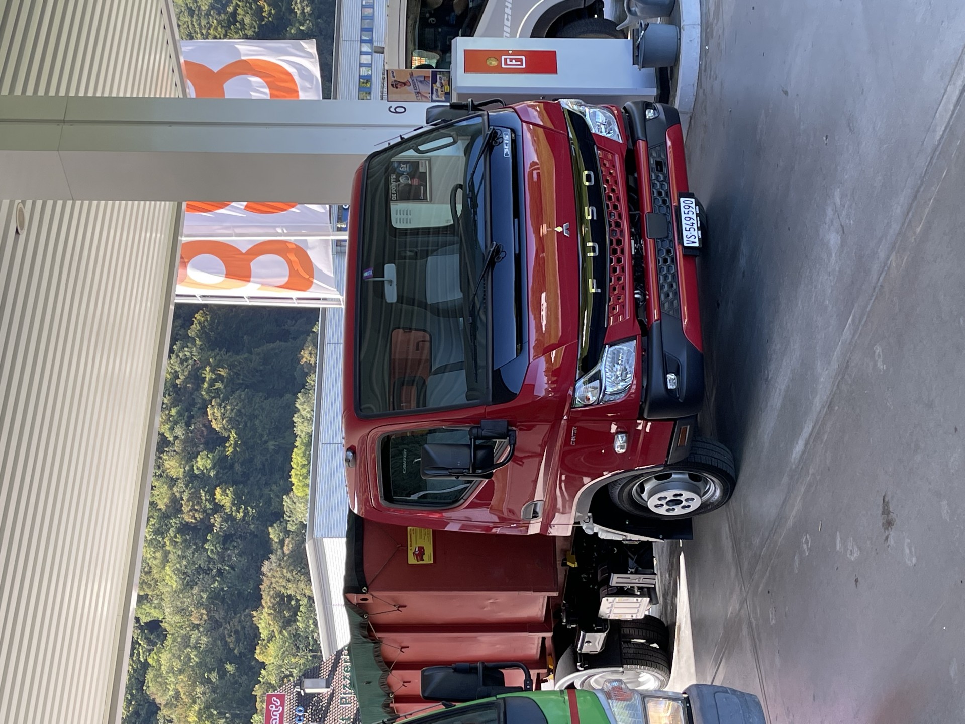 Camion avec bras de levage