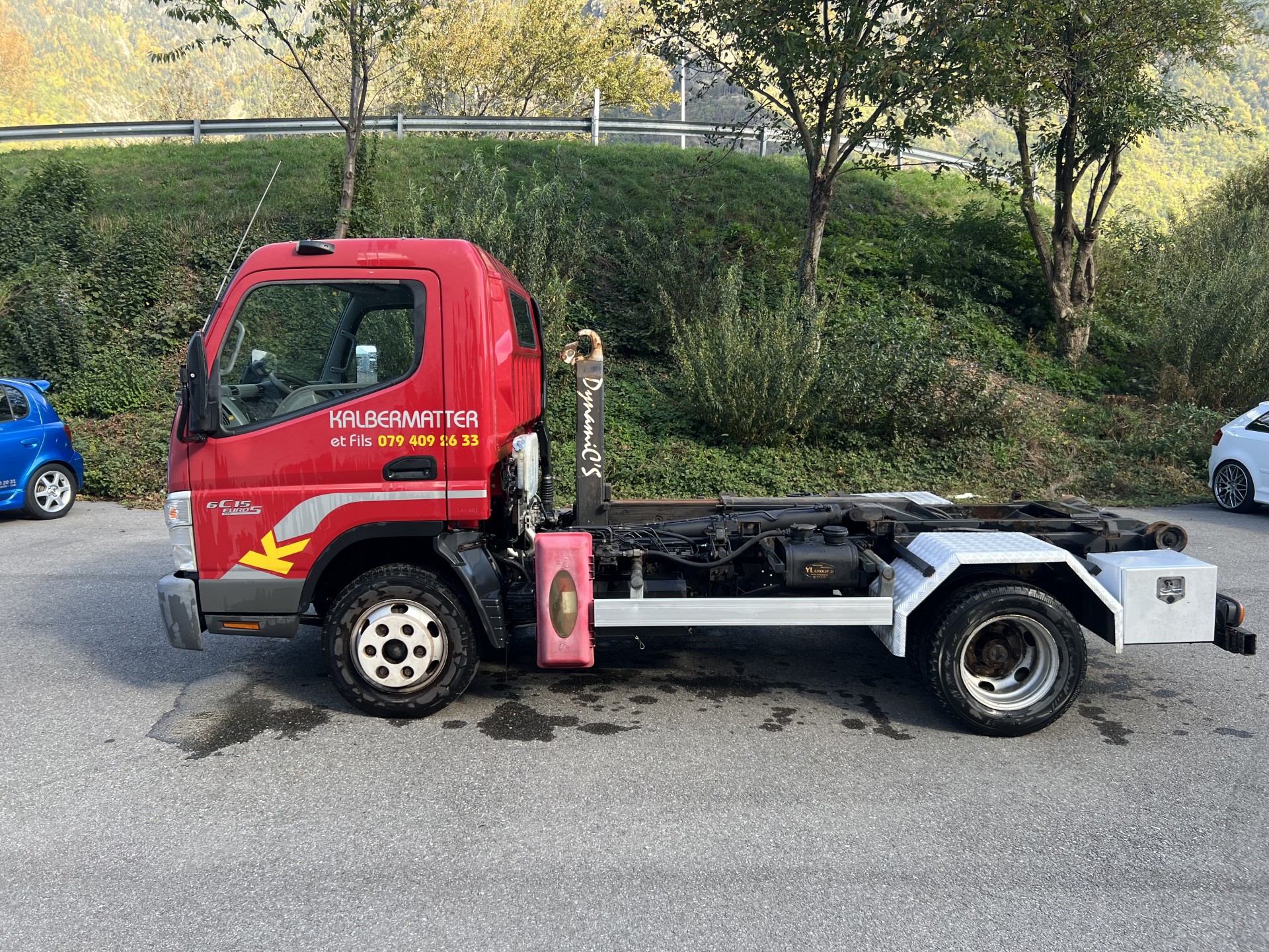 Camion avec bras de levage